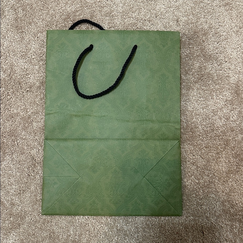 Gucci - Picture 6 of 6